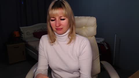 Snapshot of incredible_ariela chatting on 5, 1, 2025 incredible_ariela online show from 5, 1, 2025
