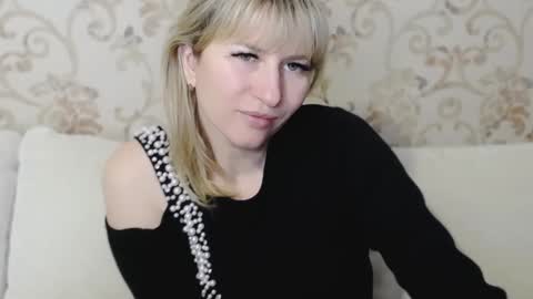 Snapshot of incredible_ariela chatting on 28, 1, 2025 incredible_ariela online show from 28, 1, 2025