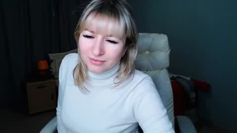 Snapshot of incredible_ariela chatting on 4, 2, 2025 incredible_ariela online show from 4, 2, 2025