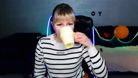 Snapshot of incredible_ariela chatting on 7, 3, 2025 incredible_ariela online show from 7, 3, 2025