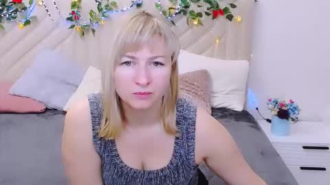Snapshot of incredible_ariela chatting on 2, 11, 2025 incredible_ariela online show from 2, 11, 2025