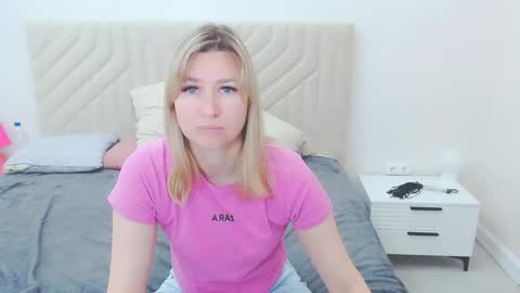 incredible_ariela online show from 2, 6, 2026