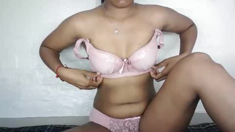 Snapshot of indian_saanvi chatting on 27, 5, 2026 Saanu online show from 27, 5, 2026