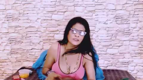 Snapshot of indianallure chatting on 17, 2, 2025 Femiez online show from 17, 2, 2025