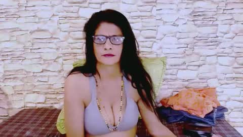 Snapshot of indianallure chatting on 18, 2, 2025 Femiez online show from 18, 2, 2025