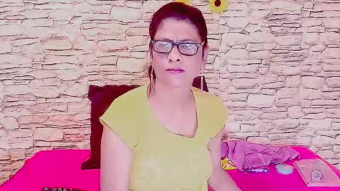 Snapshot of indianallure chatting on 24, 3, 2026 Femiez online show from 24, 3, 2026