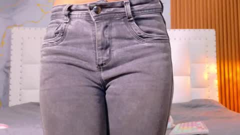 LITTLE AINHOA  online show from 16, 9, 2025