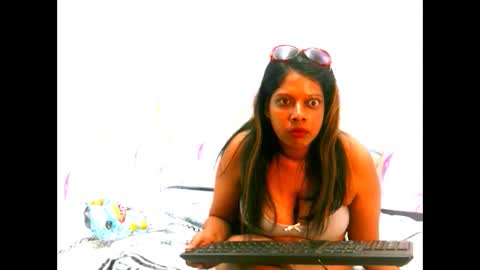 Aisha online show from 28, 11, 2025