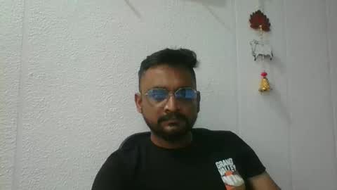 Snapshot of indianlover1433 chatting on 23, 10, 2025 Indian lover online show from 23, 10, 2025