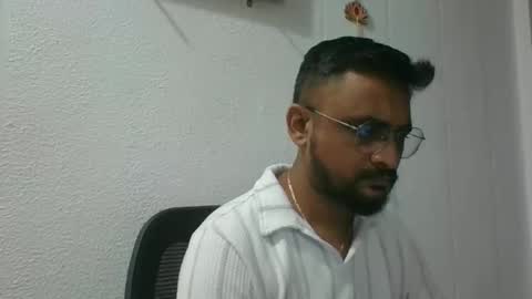 Snapshot of indianlover1433 chatting on 30, 10, 2025 Indian lover online show from 30, 10, 2025