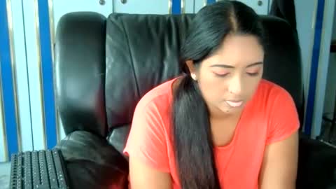 Snapshot of indianplaygal69 chatting on 19, 12, 2024 Indianpalgal69 online show from 19, 12, 2024