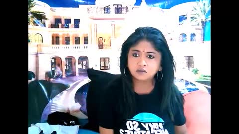 Mika online show from 7, 10, 2025