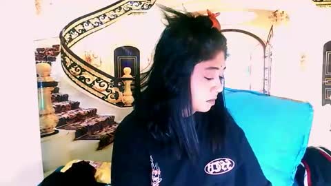 Mika online show from 22, 12, 2025