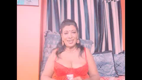 Snapshot of indiansarika65 chatting on 4, 12, 2024 indiansarika65 online show from 4, 12, 2024