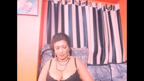 Snapshot of indiansarika65 chatting on 10, 12, 2024 indiansarika65 online show from 10, 12, 2024