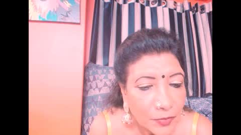 Snapshot of indiansarika65 chatting on 30, 1, 2025 indiansarika65 online show from 30, 1, 2025
