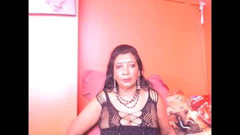 Snapshot of indiansarika65 chatting on 19, 2, 2026 indiansarika65 online show from 19, 2, 2026