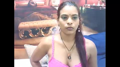 indiansexyass4u2luv online show from 31, 12, 2024