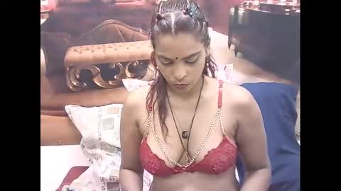 indiansexyass4u2luv online show from 5, 1, 2025