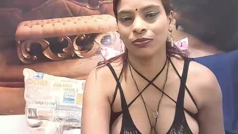 indiansexyass4u2luv online show from 7, 1, 2025