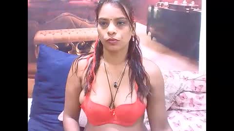 indiansexyass4u2luv online show from 24, 2, 2025