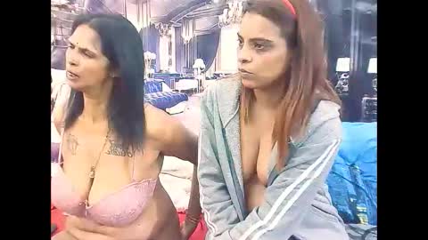 Snapshot of indiansexyass4u2luv chatting on 3, 3, 2026 indiansexyass4u2luv online show from 3, 3, 2026