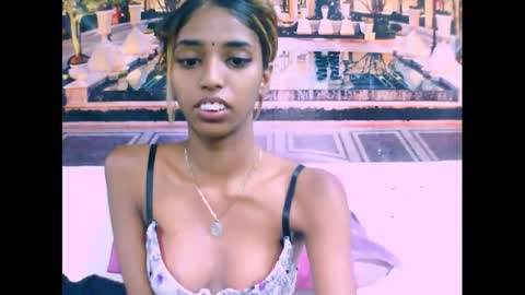 indiansexyslender4u2luv online show from 12, 1, 2025