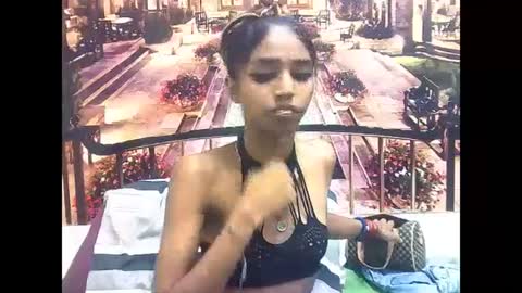 indiansexyslender4u2luv online show from 28, 1, 2025