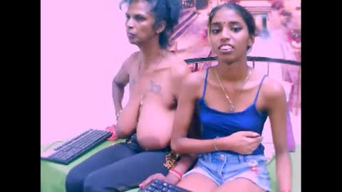 indiansexyslender4u2luv online show from 22, 2, 2025