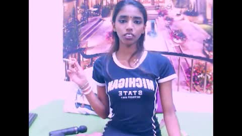 indiansexyslender4u2luv online show from 26, 2, 2025