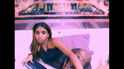 indiansexyslender4u2luv online show from 27, 2, 2025