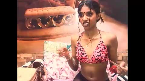 indiansexyslender4u2luv online show from 16, 9, 2025