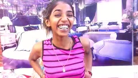 indiansexyslender4u2luv online show from 20, 12, 2025