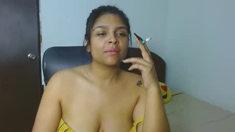 Snapshot of indica_18 chatting on 26, 2, 2025 Aleja vallejo online show from 26, 2, 2025