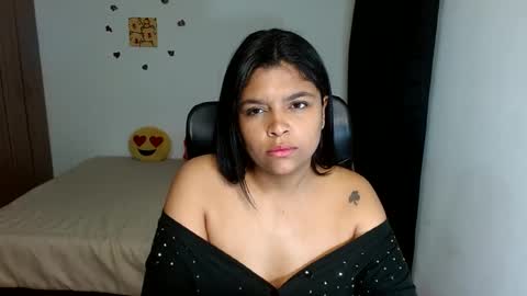 Snapshot of indica_18 chatting on 22, 10, 2025 Aleja vallejo online show from 22, 10, 2025
