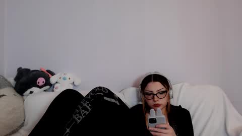 Snapshot of indigoelle chatting on 10, 3, 2025 Indigo Elle online show from 10, 3, 2025