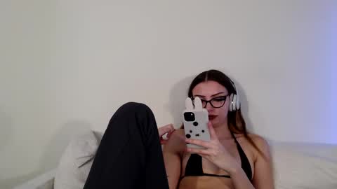 Snapshot of indigoelle chatting on 18, 10, 2025 Indigo Elle online show from 18, 10, 2025