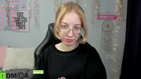 Mia online show from 3, 5, 2026