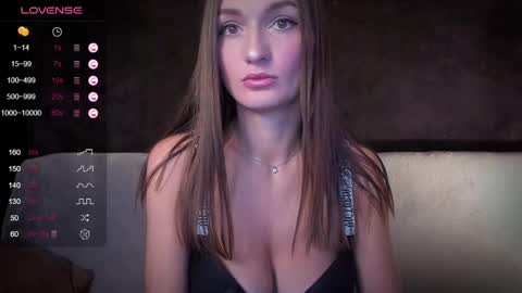 Snapshot of ingergirl chatting on 22, 1, 2025 Vicki FANSLY ---   online show from 22, 1, 2025