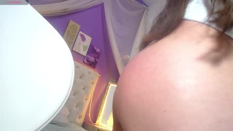 Snapshot of ingrid_casas chatting on 12, 12, 2024 Ingrid petite online show from 12, 12, 2024