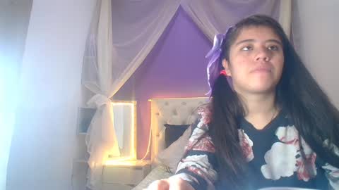 Snapshot of ingrid_casas chatting on 19, 12, 2024 Ingrid petite online show from 19, 12, 2024