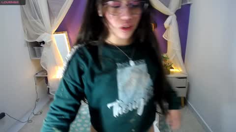 Snapshot of ingrid_casas chatting on 29, 12, 2024 Ingrid petite online show from 29, 12, 2024