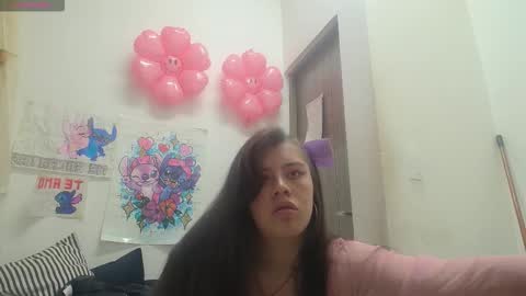 Snapshot of ingrid_casas chatting on 9, 9, 2025 Ingrid petite online show from 9, 9, 2025