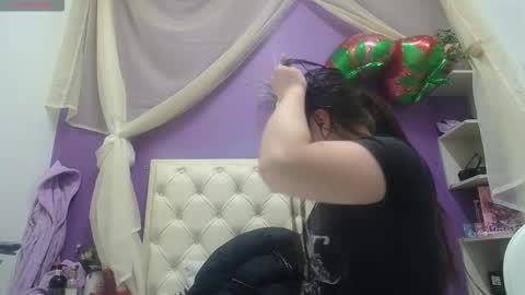 Snapshot of ingrid_casas chatting on 12, 9, 2025 Ingrid petite online show from 12, 9, 2025