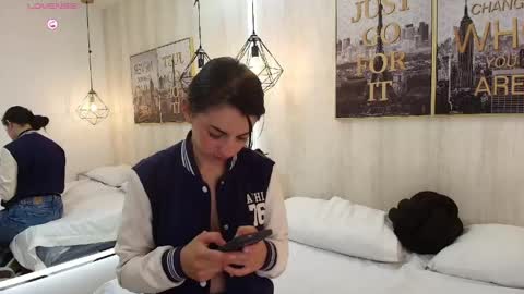 Ingrid online show from 8, 5, 2026