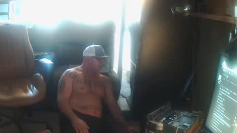 init2dentit online show from 11, 3, 2026