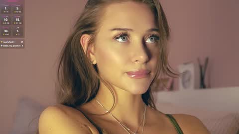 Im Senise Welcome to my room My instagram  online show from 8, 10, 2025