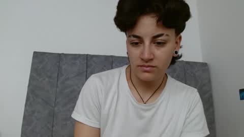 lyan onlyfans n linda online show from 31, 10, 2025