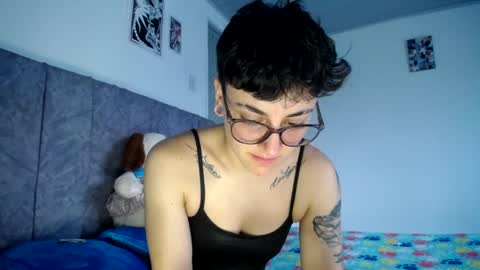 lyan onlyfans n linda online show from 4, 4, 2026
