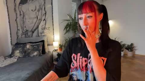 Xenia online show from 15, 10, 2025